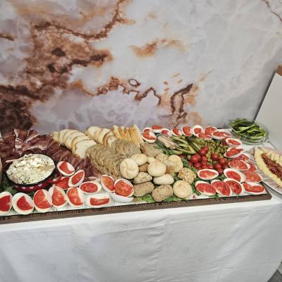 Catering - snack i finger food za godišnjicu salona ljepote