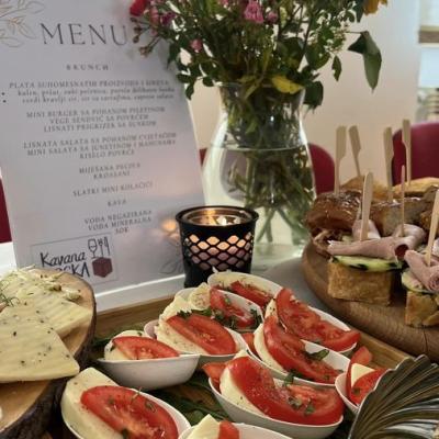 Brunch - finger food i soft drink