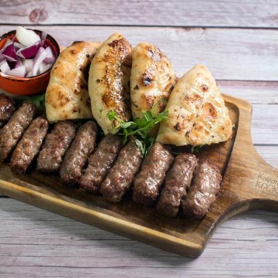 Ćevapi u lepinji